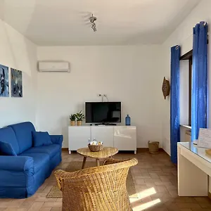  Apartment Sea Breeze House Italy